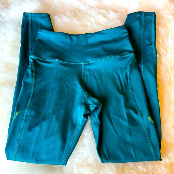 Nike Fast Leggings 
Women's Mid-Rise 7/8 Running Leggings with Pockets Sz XS - Picture 2 of 10